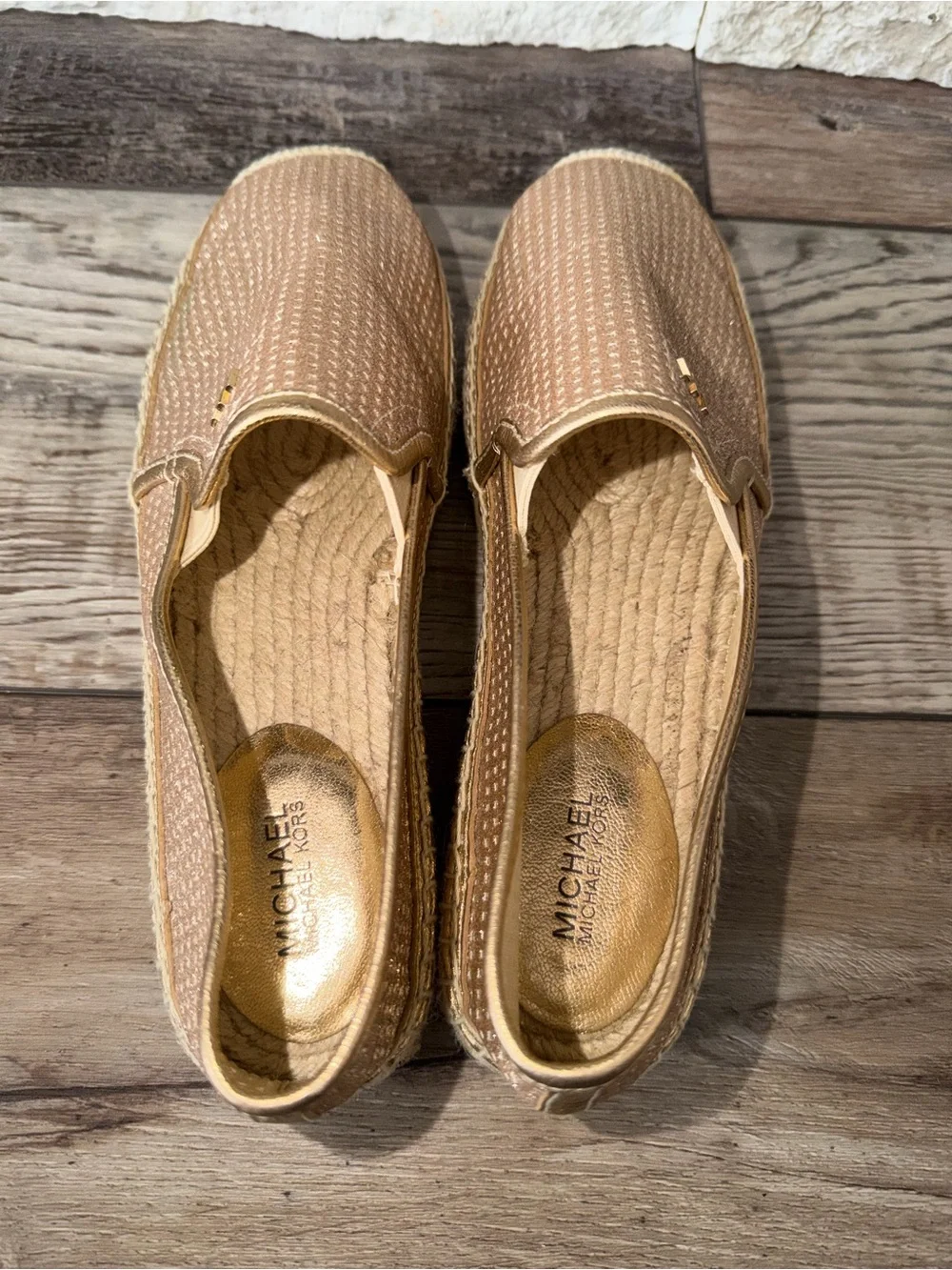 MICHAEL KORS HASTINGS METALLIC LINEN SLIP ON SIZE 7.5 M
